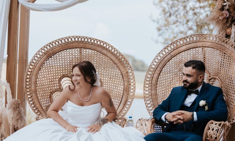 Photographe professionnelle reportage photo de mariage O'complexe à Francourt en Franche-Comté