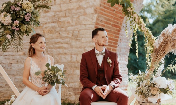 Photographe de mariage cérémonie laïque aux Forges de Fraisans près de Besançon