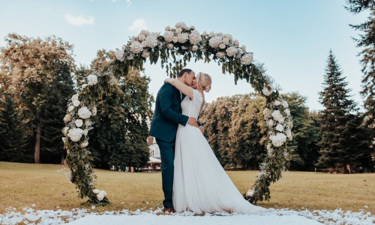 Photographe de mariage au Château de la Dame Blanche à Geneuillev