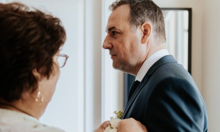 Photographe de mariage au Château de la Dame Blanche à Geneuille